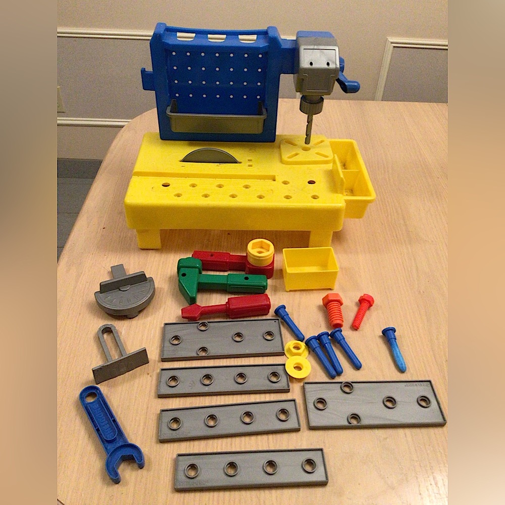 🛍2 for$30🛍Vintage tabletop toy bench and toolset